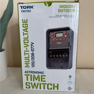 New Tork Multi-Voltage Astronomic Time Switch